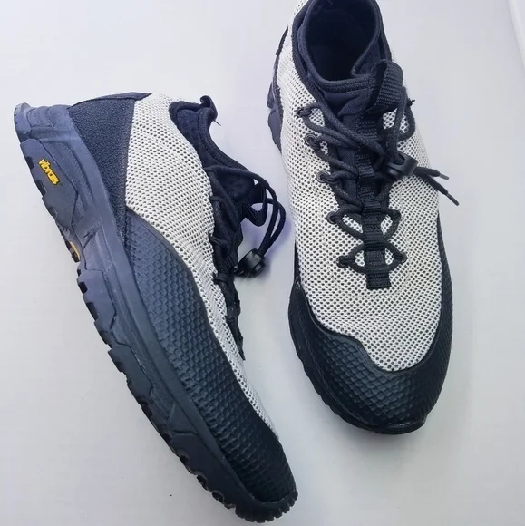 🌸 ROAMens Hiking Shoes, size‎ 42